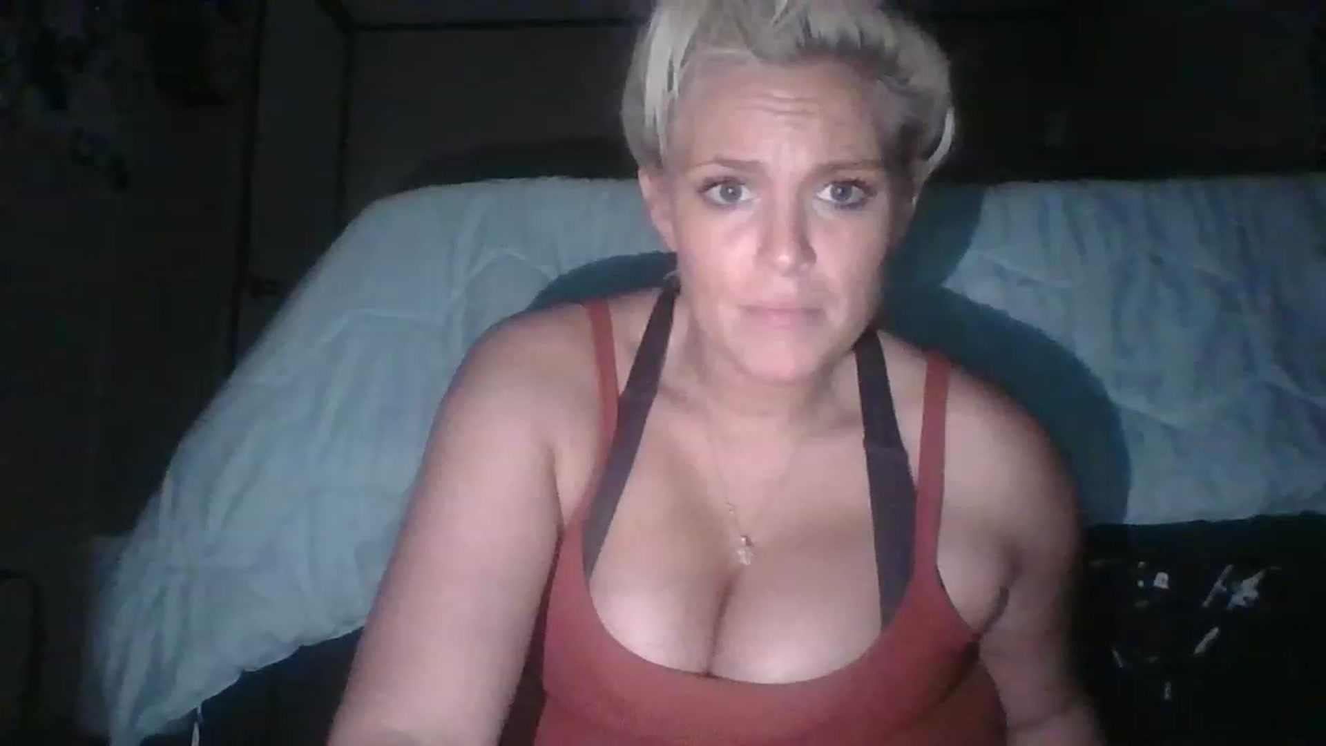 Gallery image thumbnail from Hot_HouseWife's myfreecams stream on, 05/11/2023, 09:19 image 16 of 20