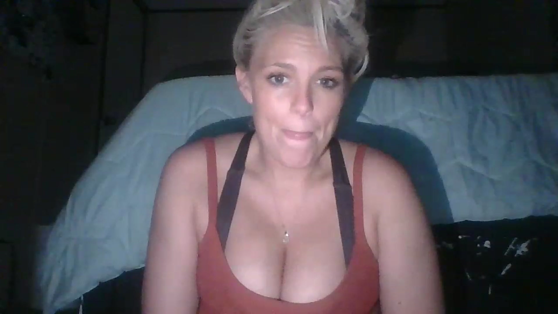 Gallery image thumbnail from Hot_HouseWife's myfreecams stream on, 05/11/2023, 09:19 image 11 of 20