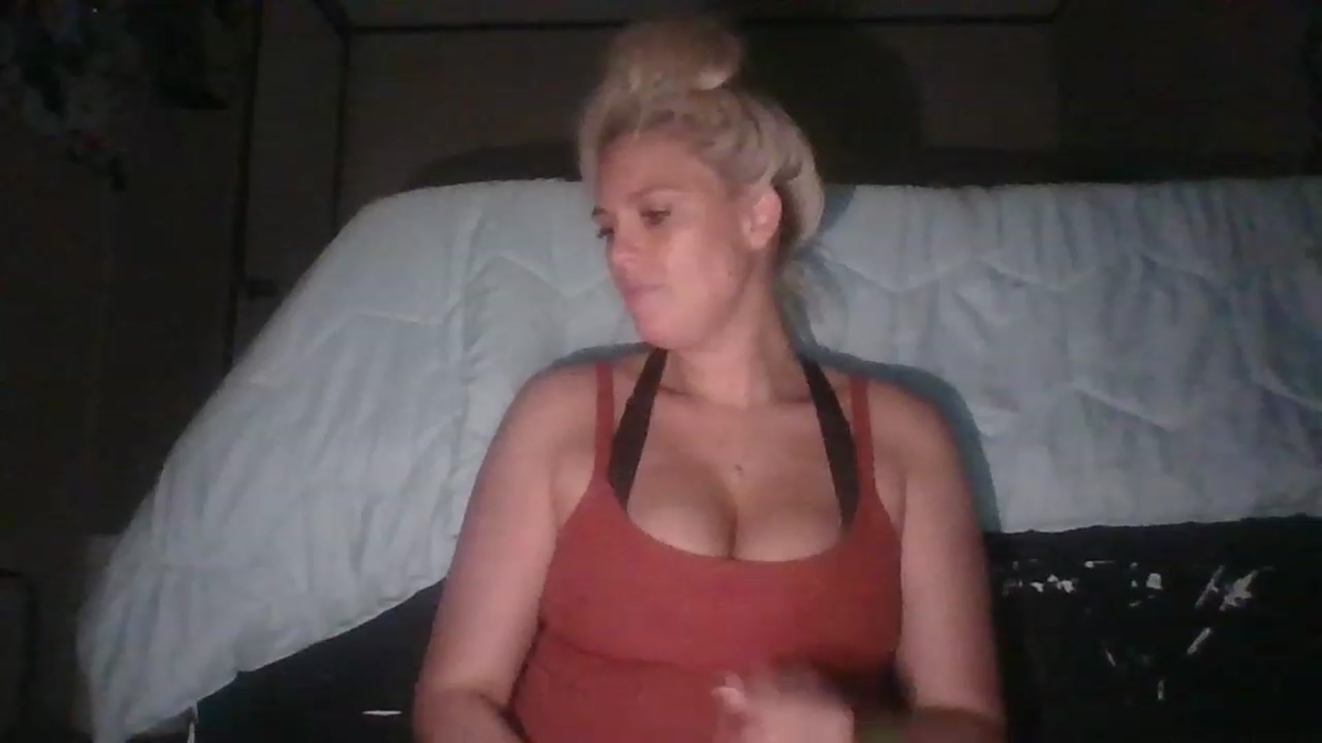 Gallery image thumbnail from Hot_HouseWife's myfreecams stream on, 05/11/2023, 09:19 image 17 of 20