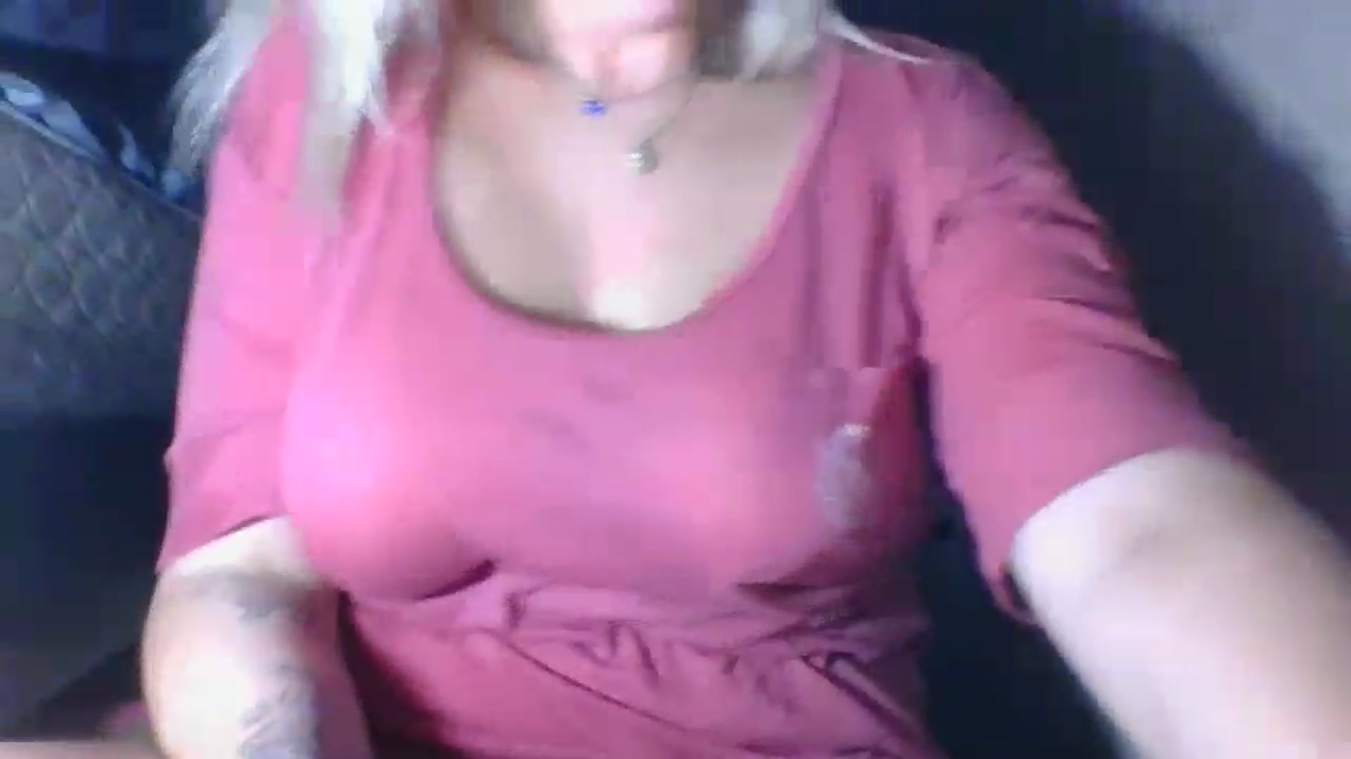 Gallery image thumbnail from Hot_HouseWife's myfreecams stream on, 06/02/2023, 10:26 image 12 of 20