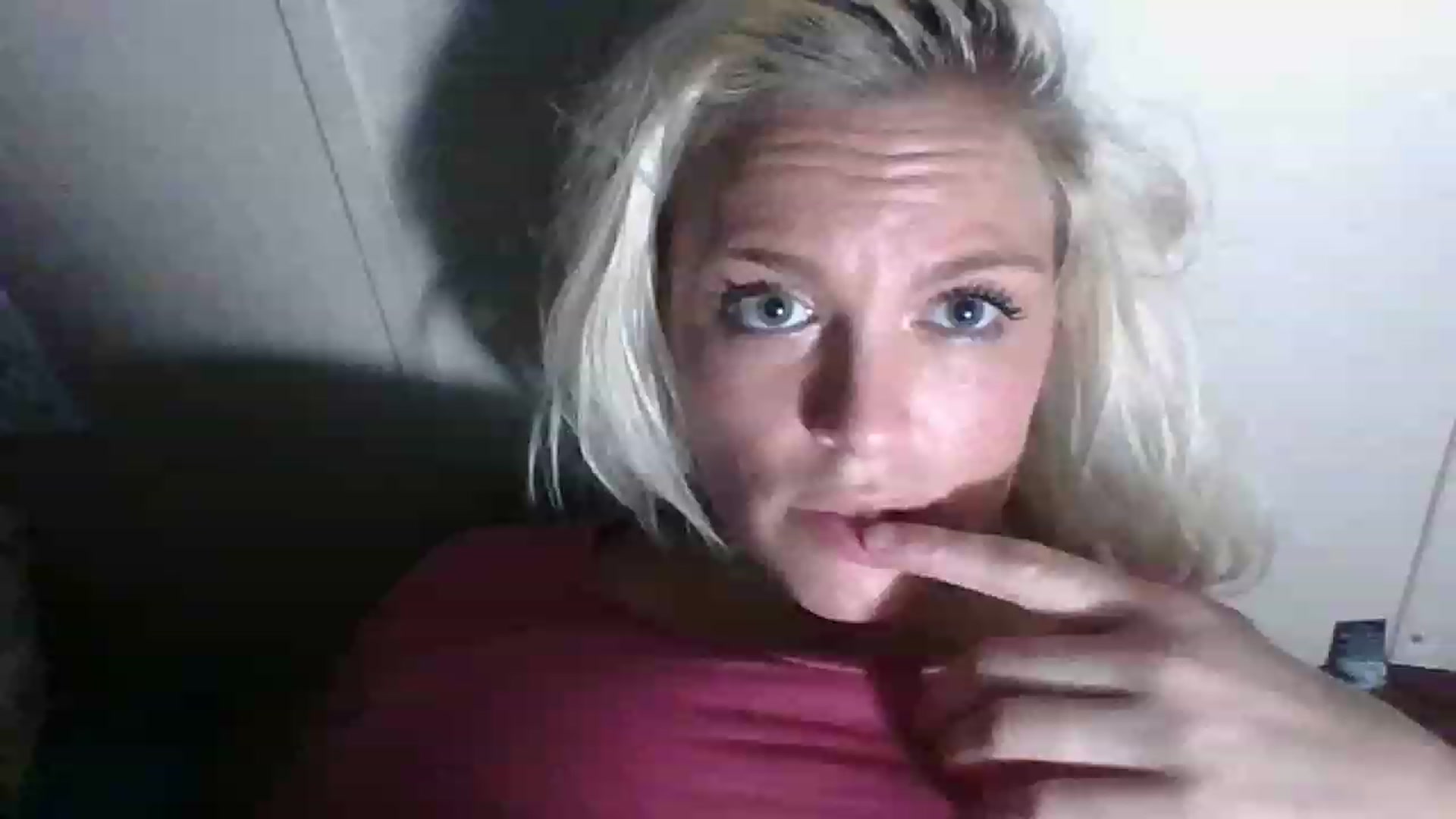 Gallery image thumbnail from Hot_HouseWife's myfreecams stream on, 06/02/2023, 10:26 image 11 of 20