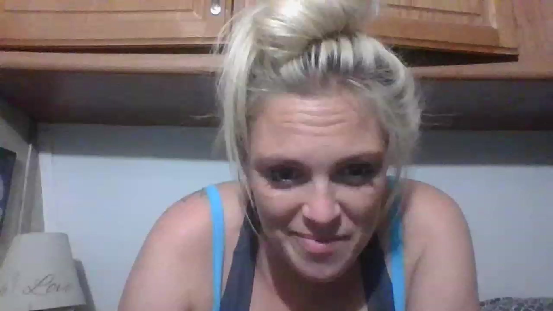 Gallery image thumbnail from Hot_HouseWife's myfreecams stream on, 06/04/2023, 12:43 image 2 of 20
