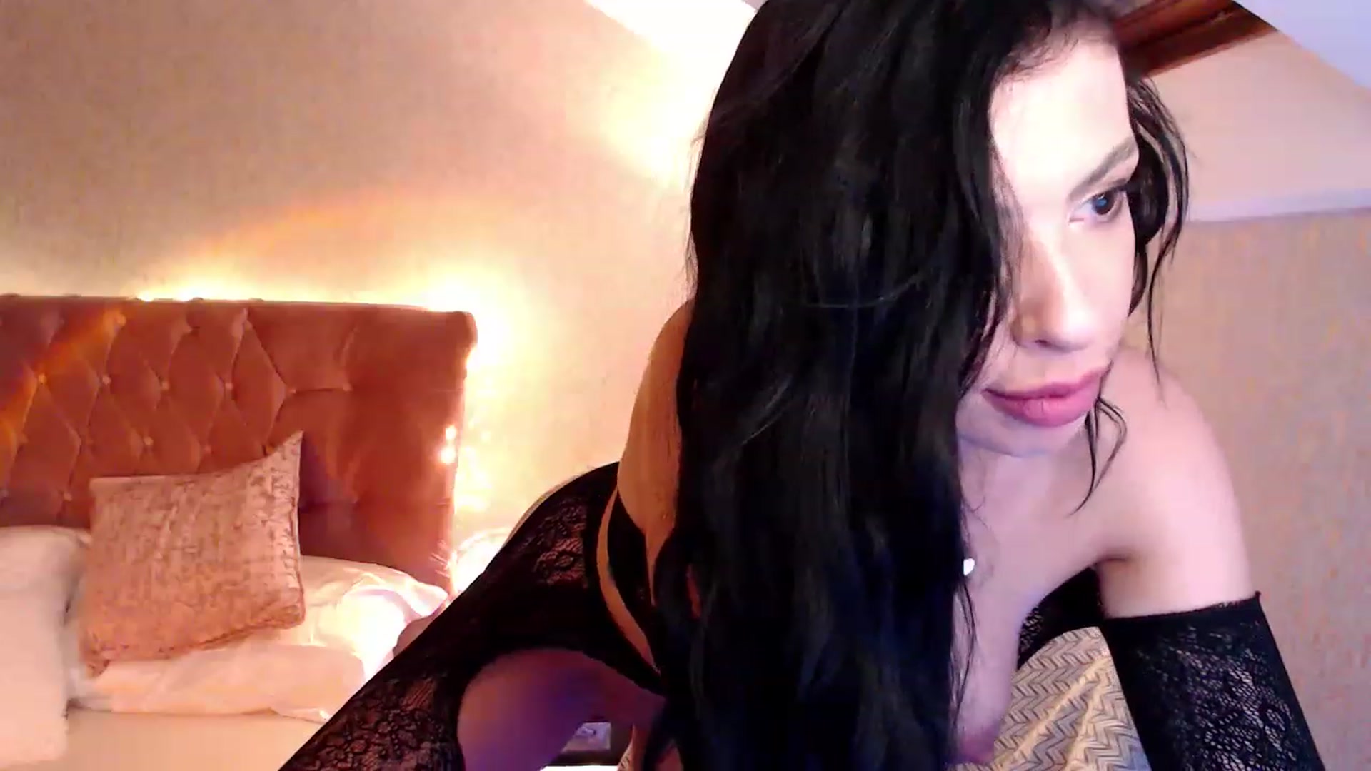 Gallery image thumbnail from Hot_Madness_'s myfreecams stream on, 06/19/2023, 03:47 image 10 of 20