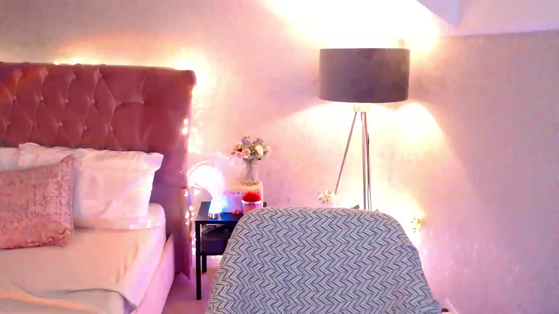 Gallery image thumbnail from Hot_Madness_'s myfreecams stream on, 06/21/2023, 24:59 image 4 of 20
