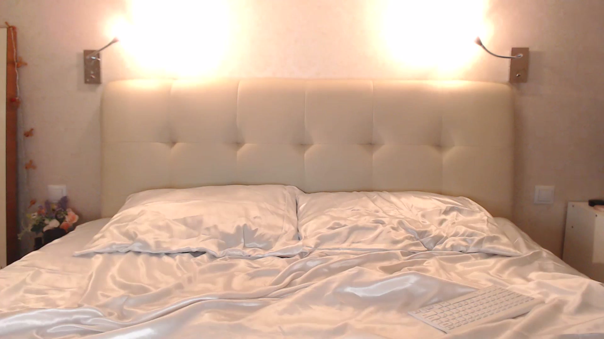 Gallery image thumbnail from Hot_Madness_'s myfreecams stream on, 12/24/2023, 19:24 image 16 of 20