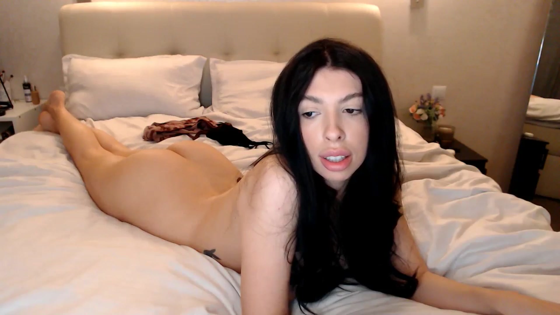 Gallery image thumbnail from Hot_Madness_'s myfreecams stream on, 05/07/2024, 19:34 image 4 of 20