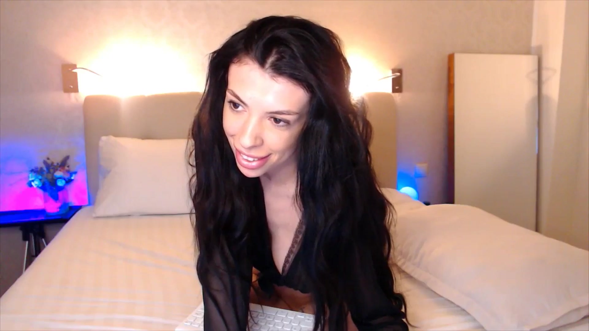 Gallery image thumbnail from Hot_Madness_'s myfreecams stream on, 04/10/2025, 17:29 image 6 of 20