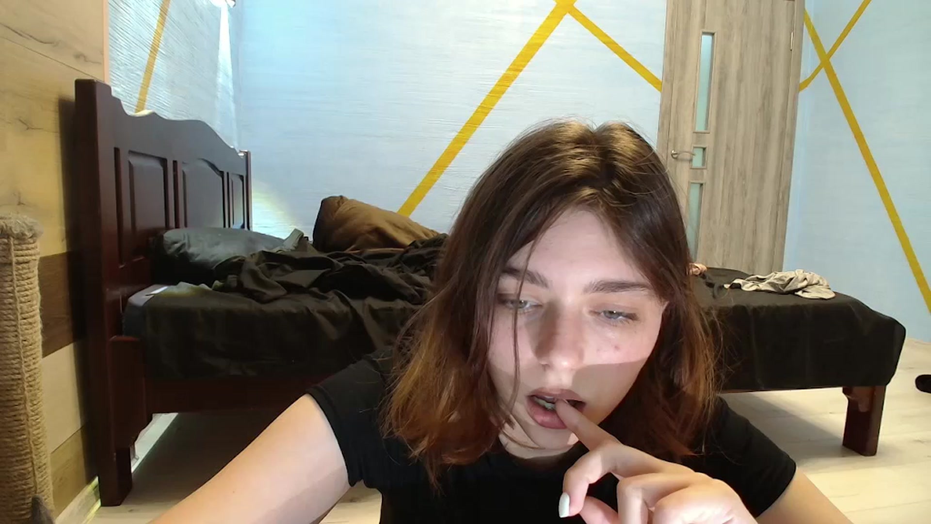 Gallery image thumbnail from Hot_Weells's myfreecams stream on, 09/14/2025, 18:00 image 18 of 20