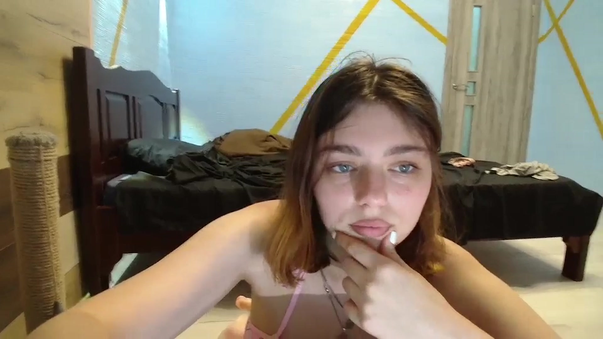 Gallery image thumbnail from Hot_Weells's myfreecams stream on, 09/14/2025, 18:25 image 18 of 20
