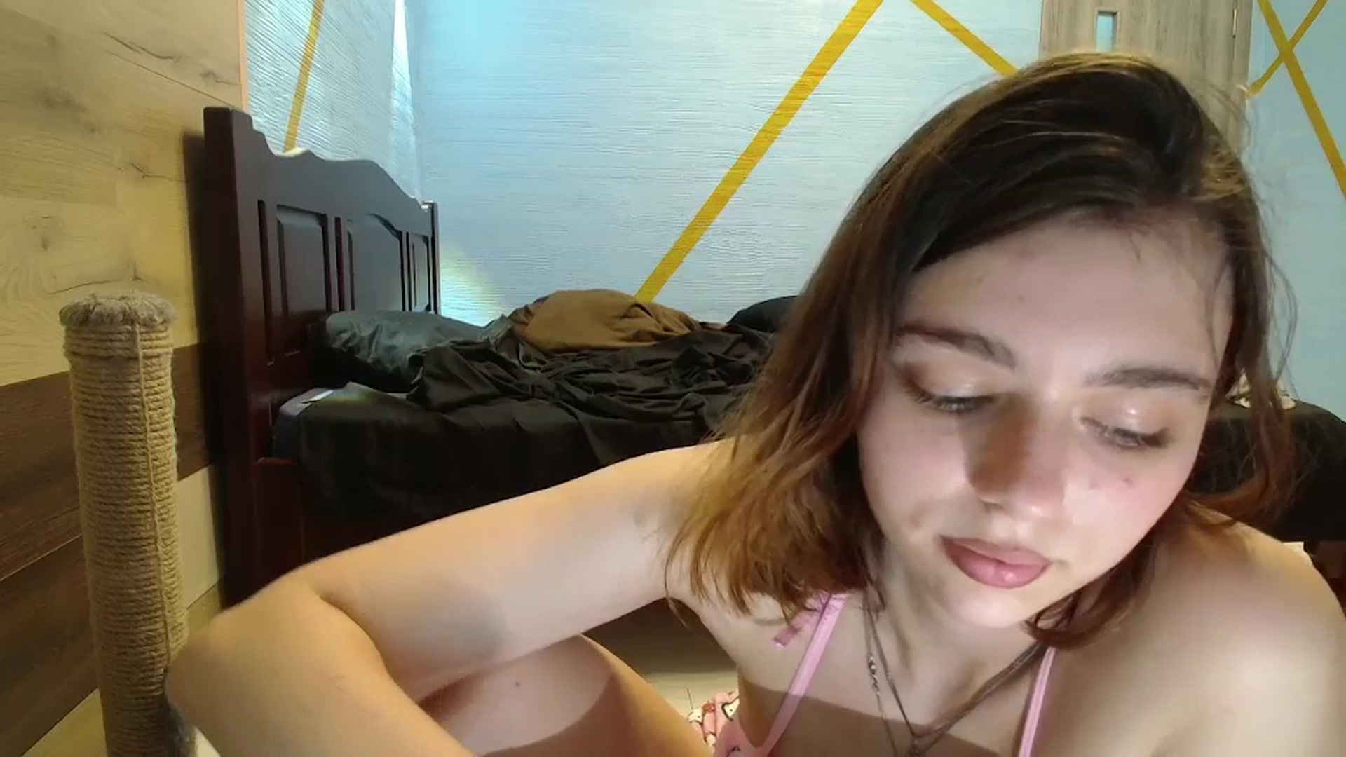 Gallery image thumbnail from Hot_Weells's myfreecams stream on, 09/14/2025, 18:25 image 12 of 20