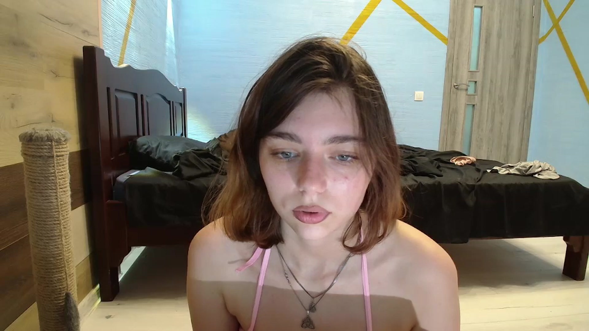 Gallery image thumbnail from Hot_Weells's myfreecams stream on, 09/14/2025, 18:25 image 14 of 20
