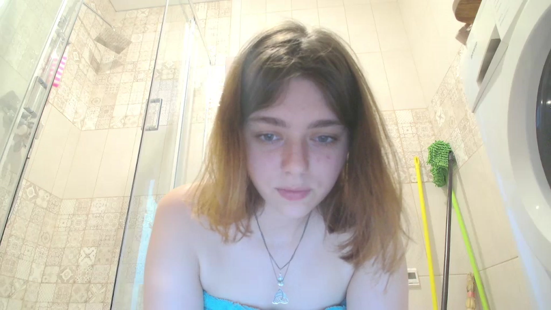 Gallery image thumbnail from Hot_Weells's myfreecams stream on, 09/16/2025, 13:37 image 2 of 20
