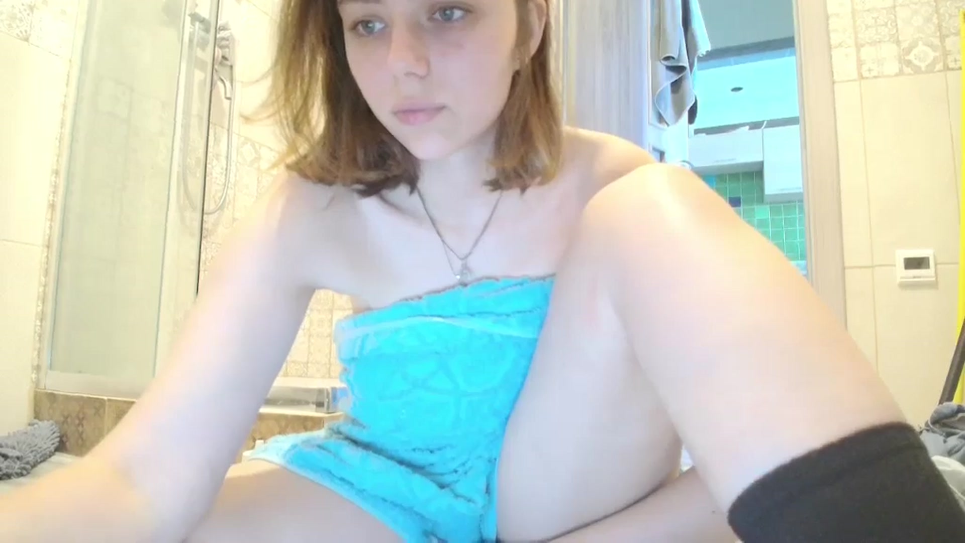 Gallery image thumbnail from Hot_Weells's myfreecams stream on, 09/16/2025, 13:37 image 19 of 20