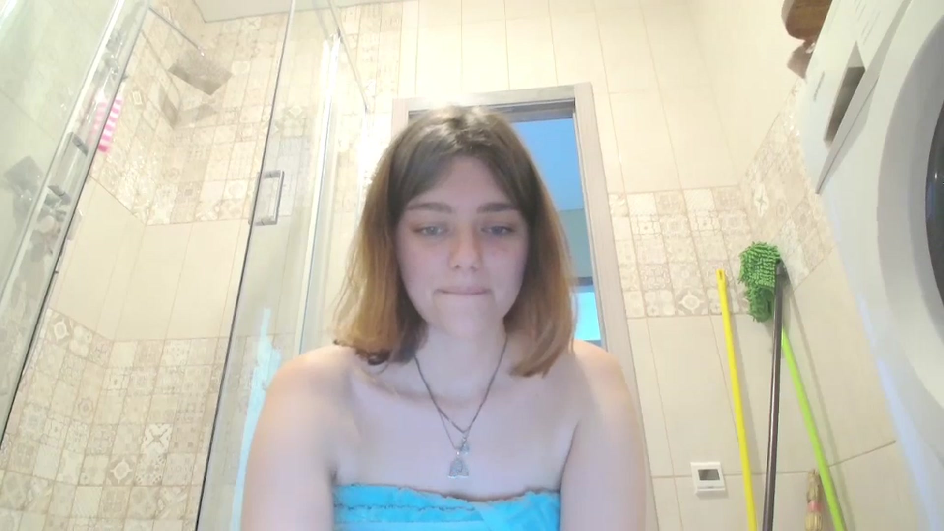 Gallery image thumbnail from Hot_Weells's myfreecams stream on, 09/16/2025, 13:37 image 4 of 20