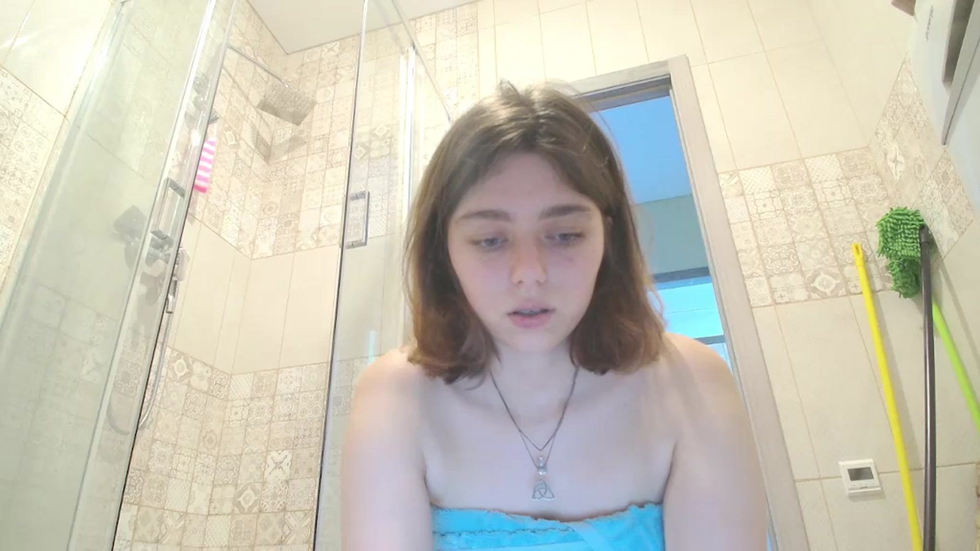 Gallery image thumbnail from Hot_Weells's myfreecams stream on, 09/16/2025, 13:37 image 8 of 20