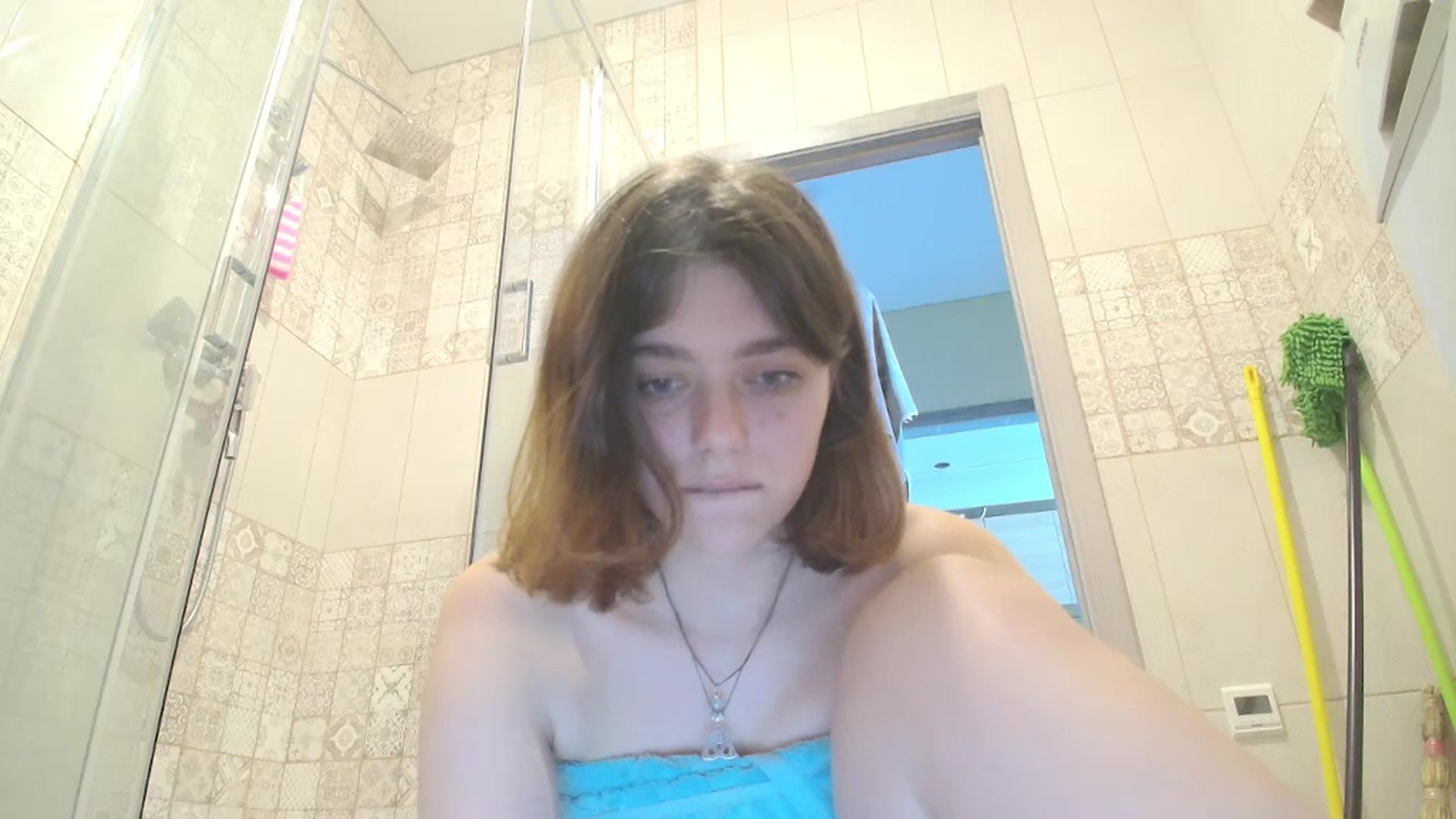 Gallery image thumbnail from Hot_Weells's myfreecams stream on, 09/16/2025, 13:37 image 6 of 20