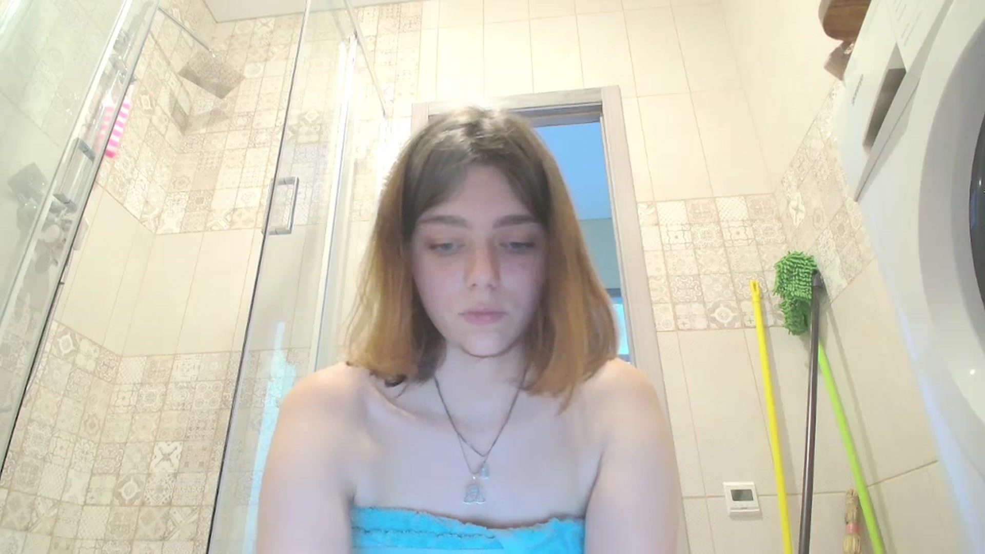 Gallery image thumbnail from Hot_Weells's myfreecams stream on, 09/16/2025, 13:37 image 5 of 20
