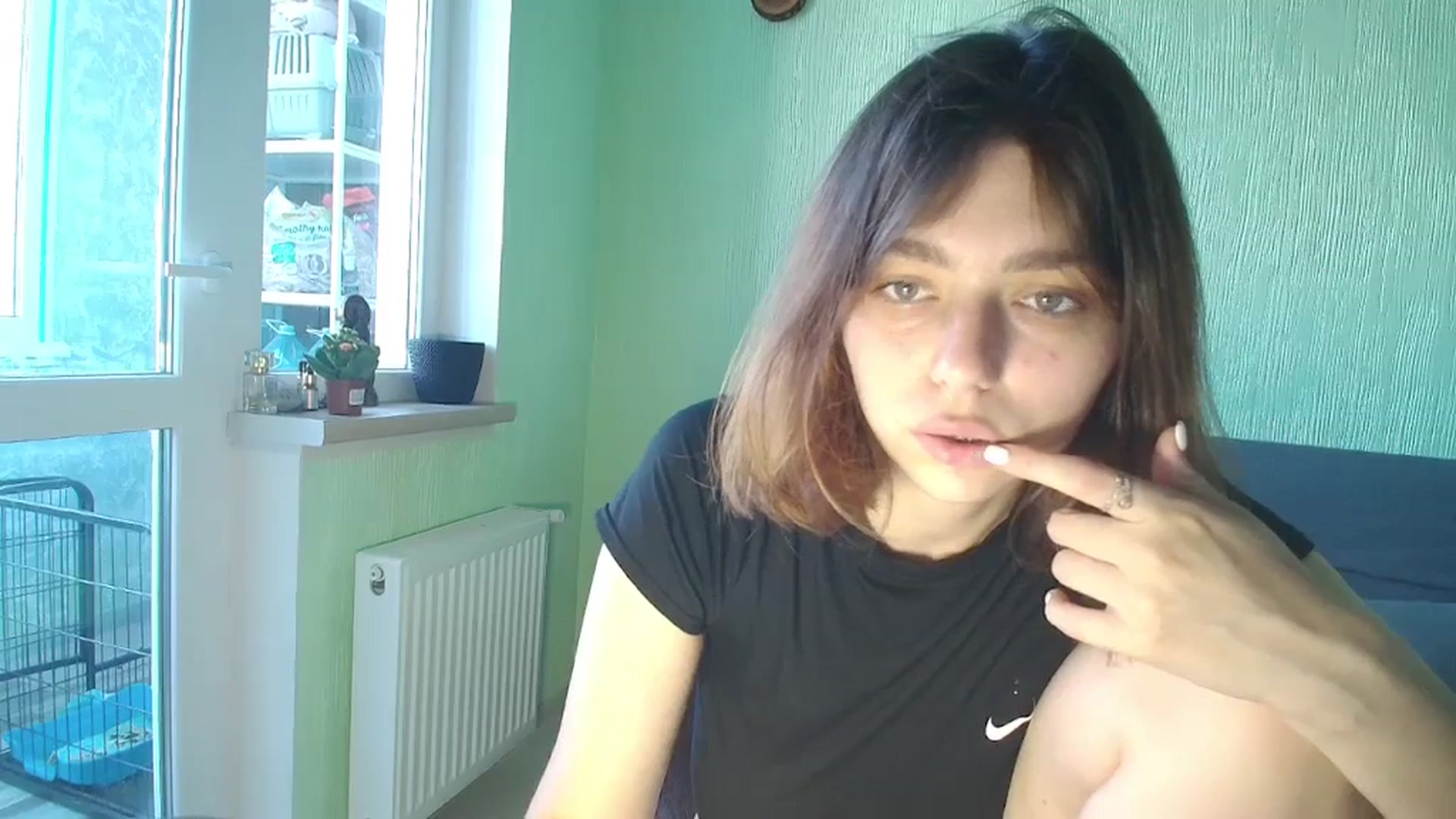 Gallery image thumbnail from Hot_Weells's myfreecams stream on, 09/16/2025, 15:37 image 14 of 20