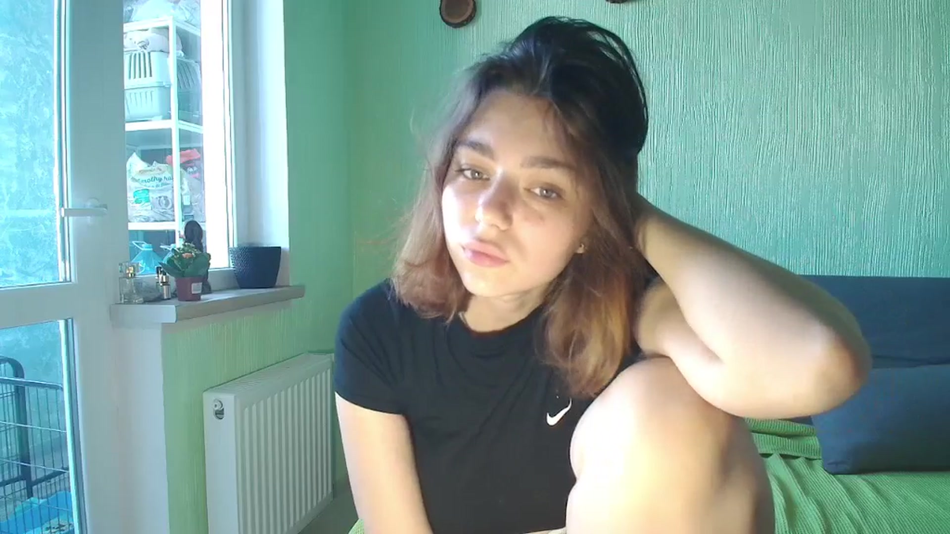 Gallery image thumbnail from Hot_Weells's myfreecams stream on, 09/16/2025, 15:37 image 15 of 20