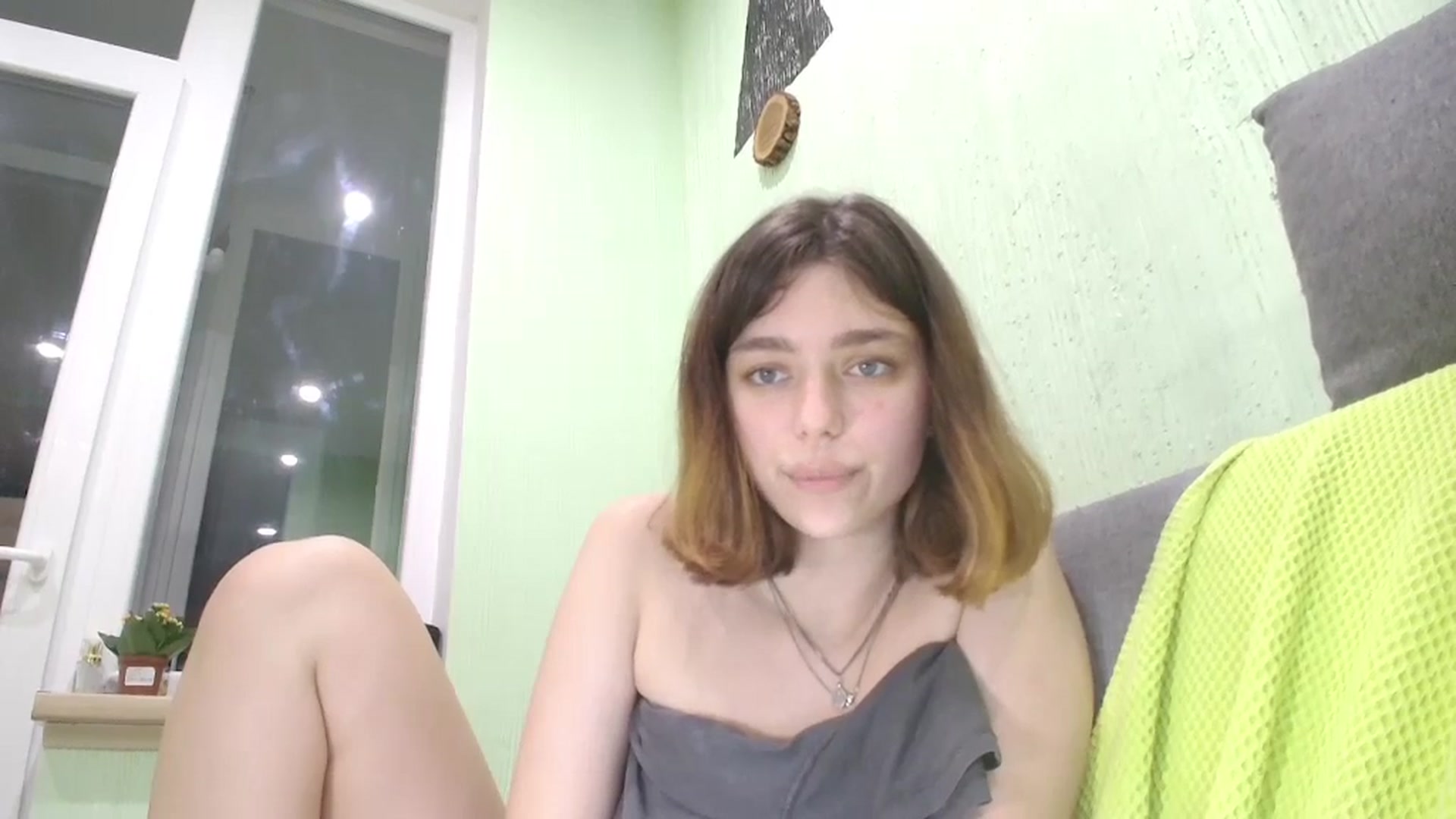 Gallery image thumbnail from Hot_Weells's myfreecams stream on, 09/16/2025, 22:57 image 16 of 20