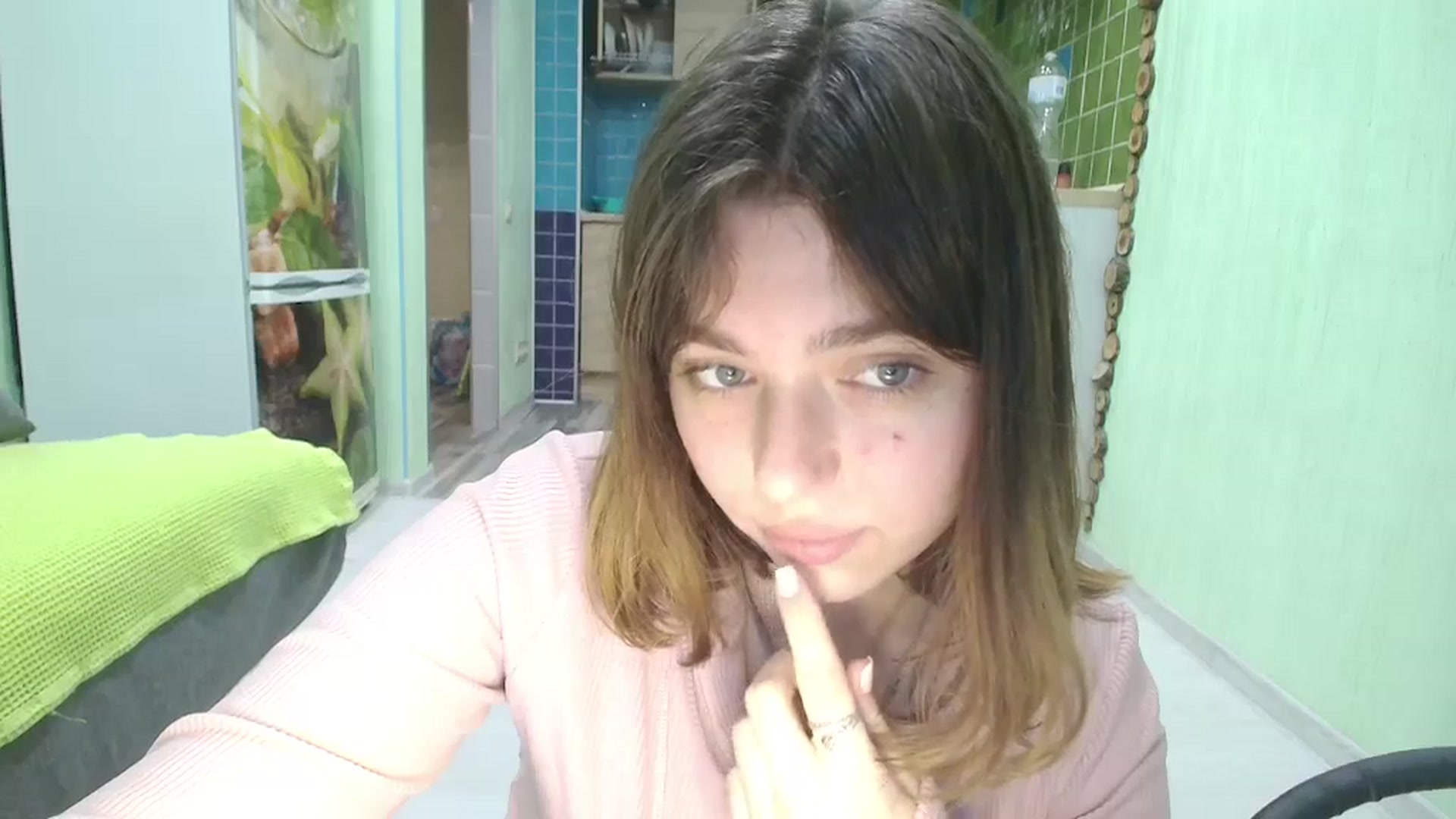 Gallery image thumbnail from Hot_Weells's myfreecams stream on, 09/19/2025, 18:32 image 17 of 20