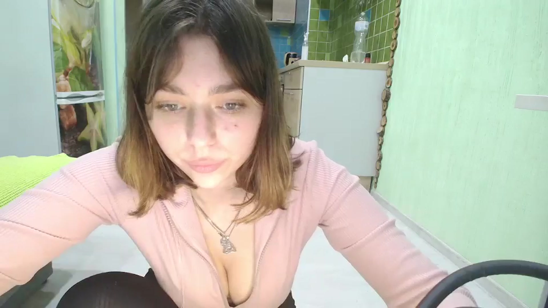 Gallery image thumbnail from Hot_Weells's myfreecams stream on, 09/19/2025, 18:32 image 19 of 20