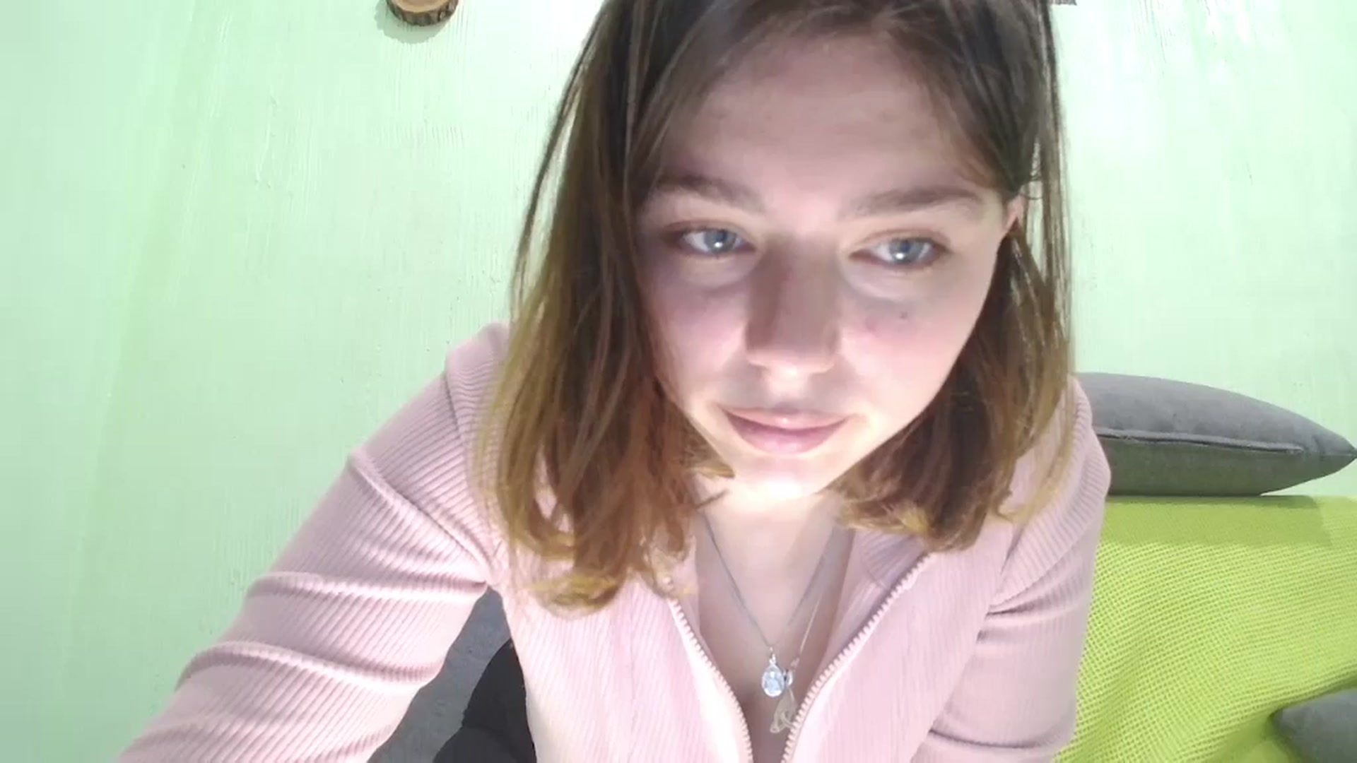Gallery image thumbnail from Hot_Weells's myfreecams stream on, 09/19/2025, 19:22 image 11 of 20