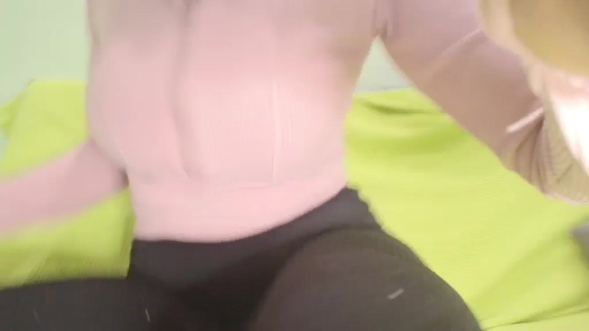 Gallery image thumbnail from Hot_Weells's myfreecams stream on, 09/19/2025, 19:22 image 3 of 20