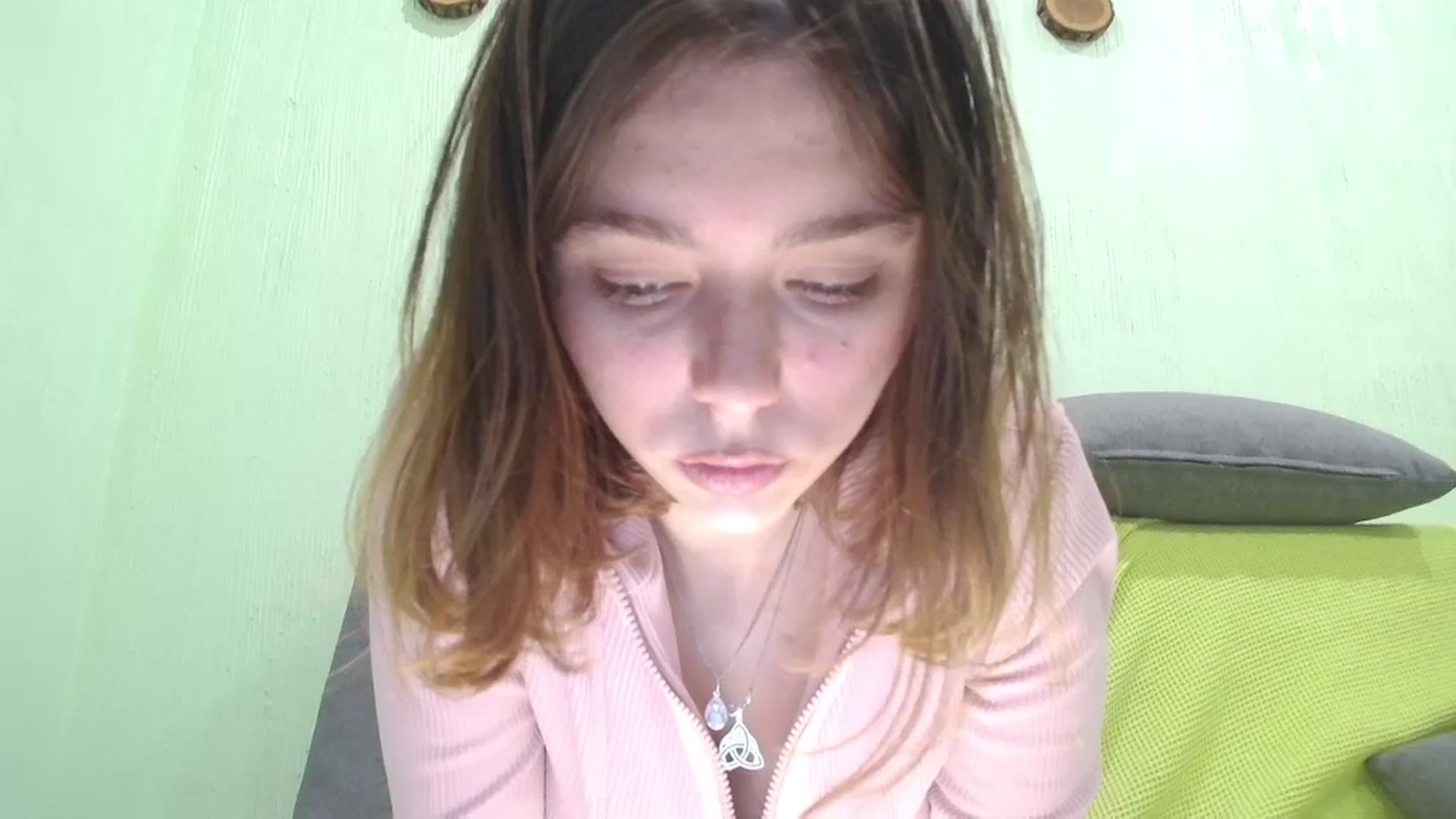 Gallery image thumbnail from Hot_Weells's myfreecams stream on, 09/19/2025, 19:22 image 10 of 20