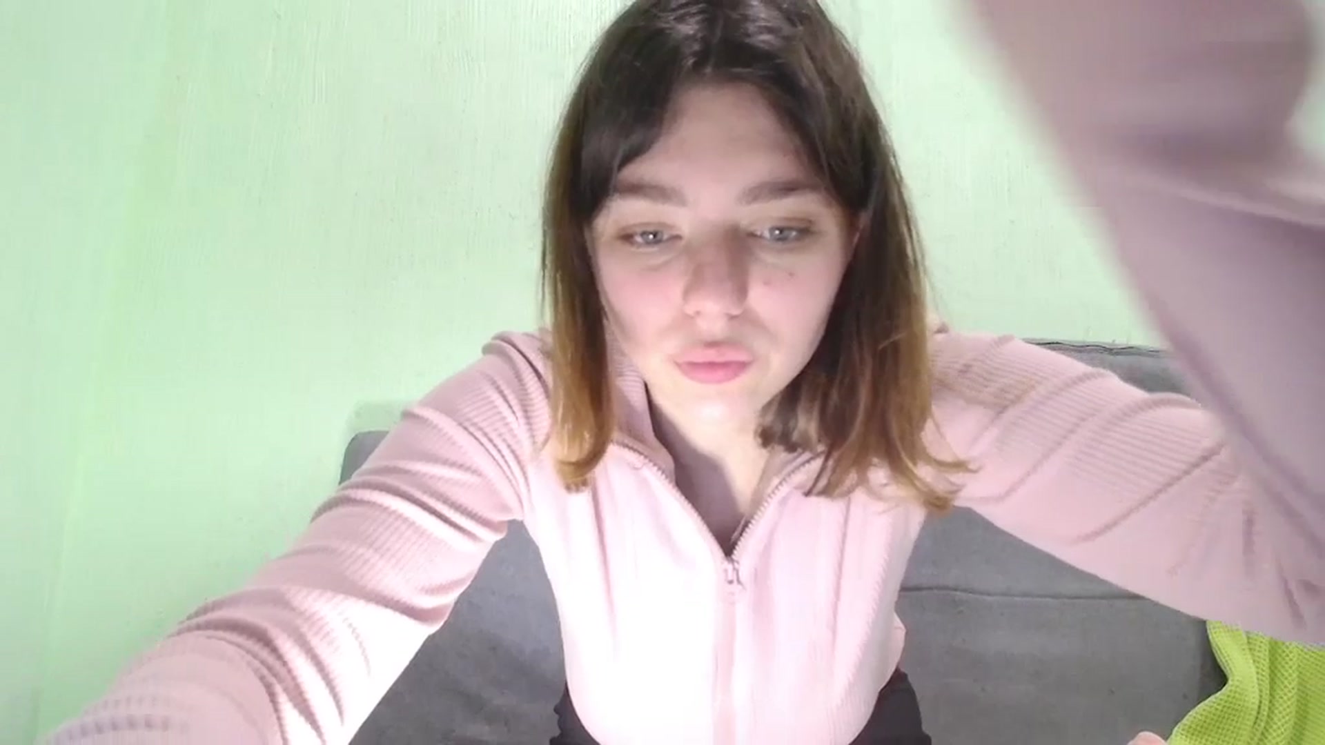 Gallery image thumbnail from Hot_Weells's myfreecams stream on, 09/19/2025, 22:58 image 5 of 20