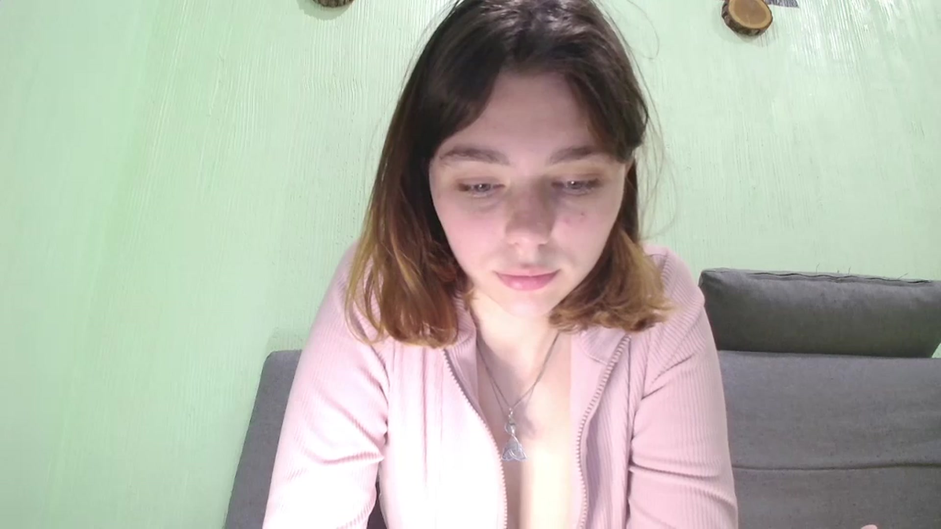 Gallery image thumbnail from Hot_Weells's myfreecams stream on, 09/19/2025, 22:58 image 14 of 20