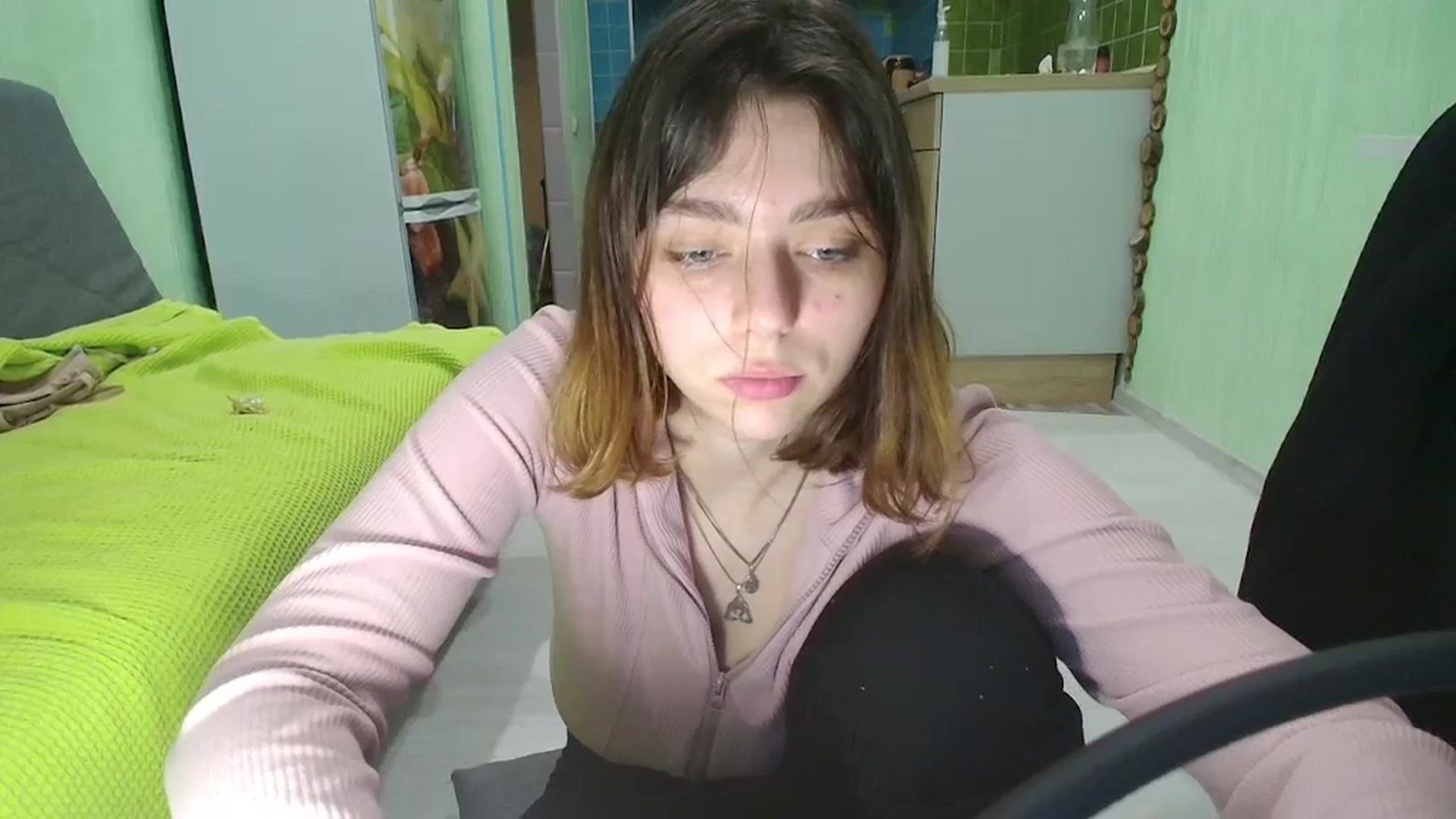 Gallery image thumbnail from Hot_Weells's myfreecams stream on, 09/19/2025, 23:58 image 18 of 20