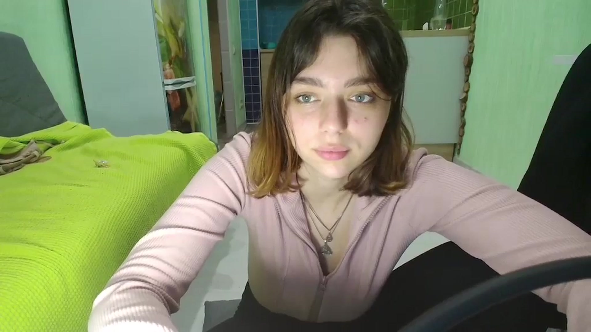 Gallery image thumbnail from Hot_Weells's myfreecams stream on, 09/19/2025, 23:58 image 19 of 20
