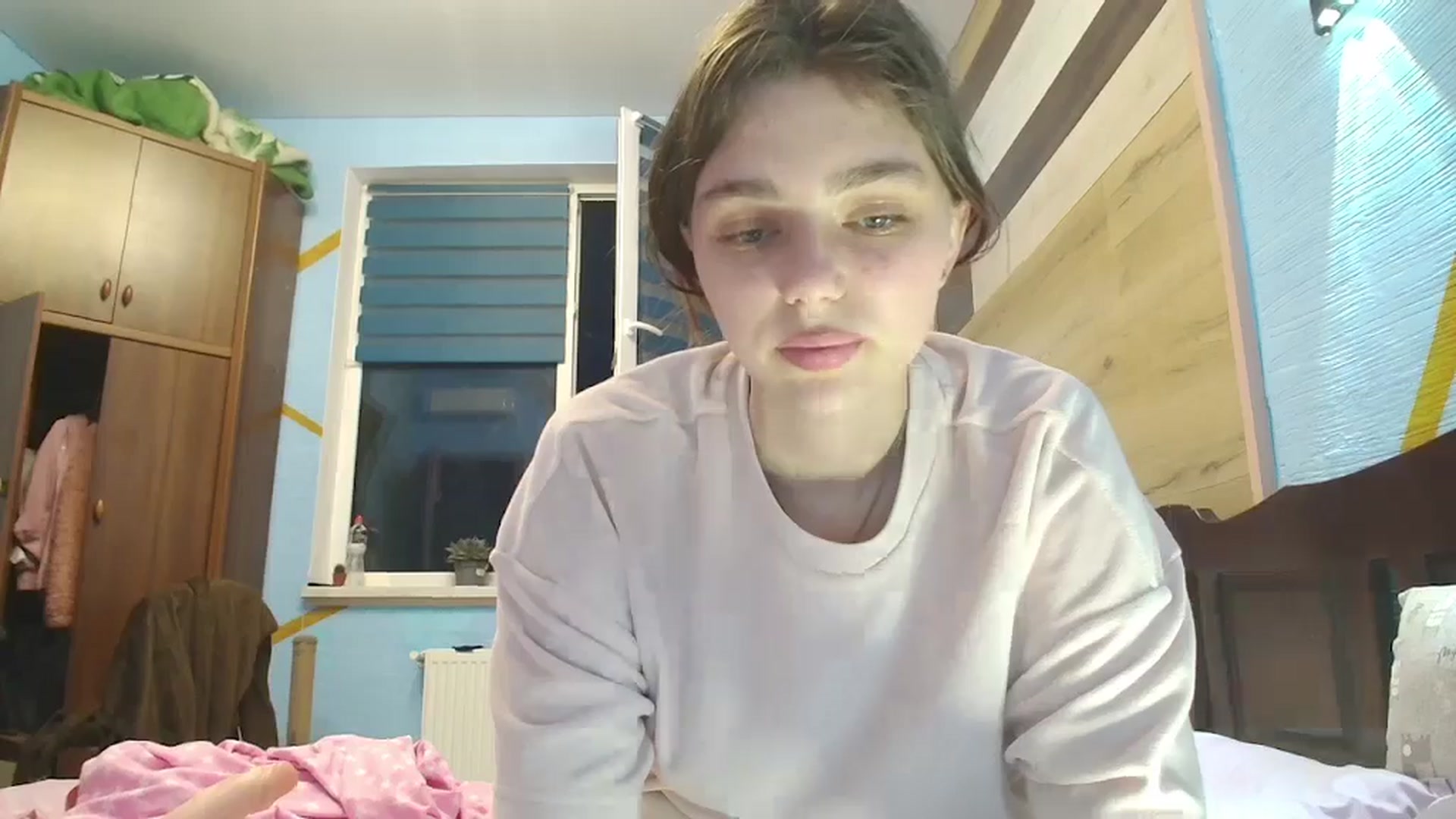 Gallery image thumbnail from Hot_Weells's myfreecams stream on, 09/24/2025, 16:44 image 3 of 20