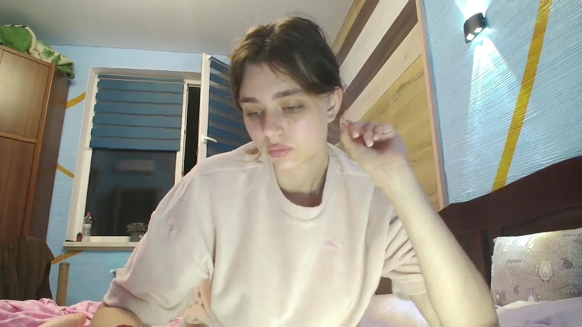 Gallery image thumbnail from Hot_Weells's myfreecams stream on, 09/24/2025, 17:27 image 9 of 20