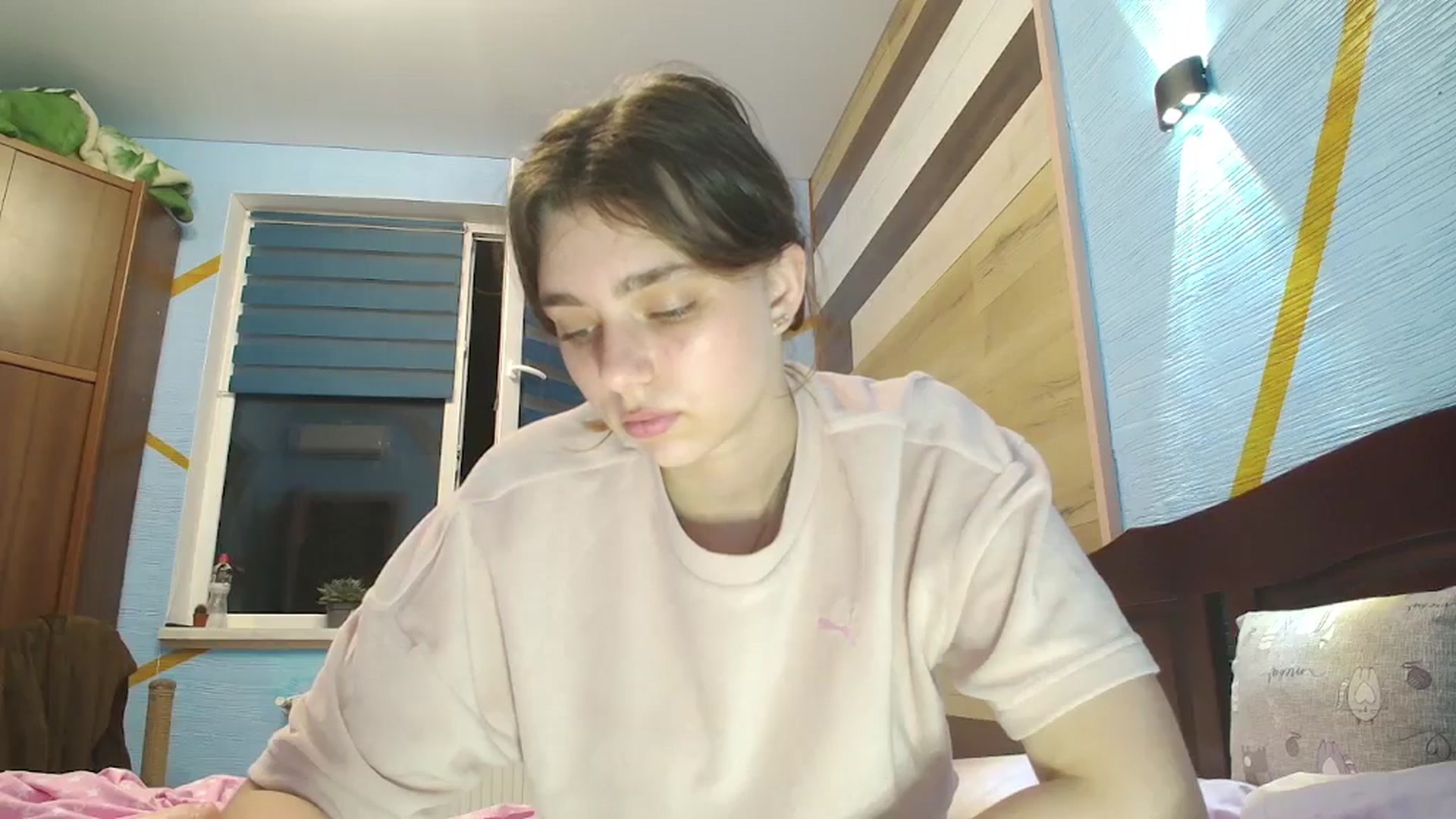 Gallery image thumbnail from Hot_Weells's myfreecams stream on, 09/24/2025, 17:27 image 11 of 20