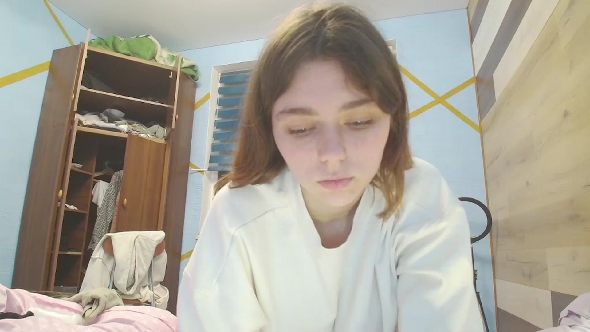Gallery image thumbnail from Hot_Weells's myfreecams stream on, 10/05/2025, 16:13 image 15 of 20
