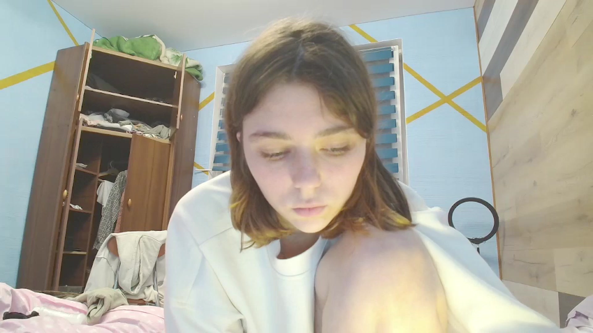 Gallery image thumbnail from Hot_Weells's myfreecams stream on, 10/05/2025, 16:13 image 14 of 20