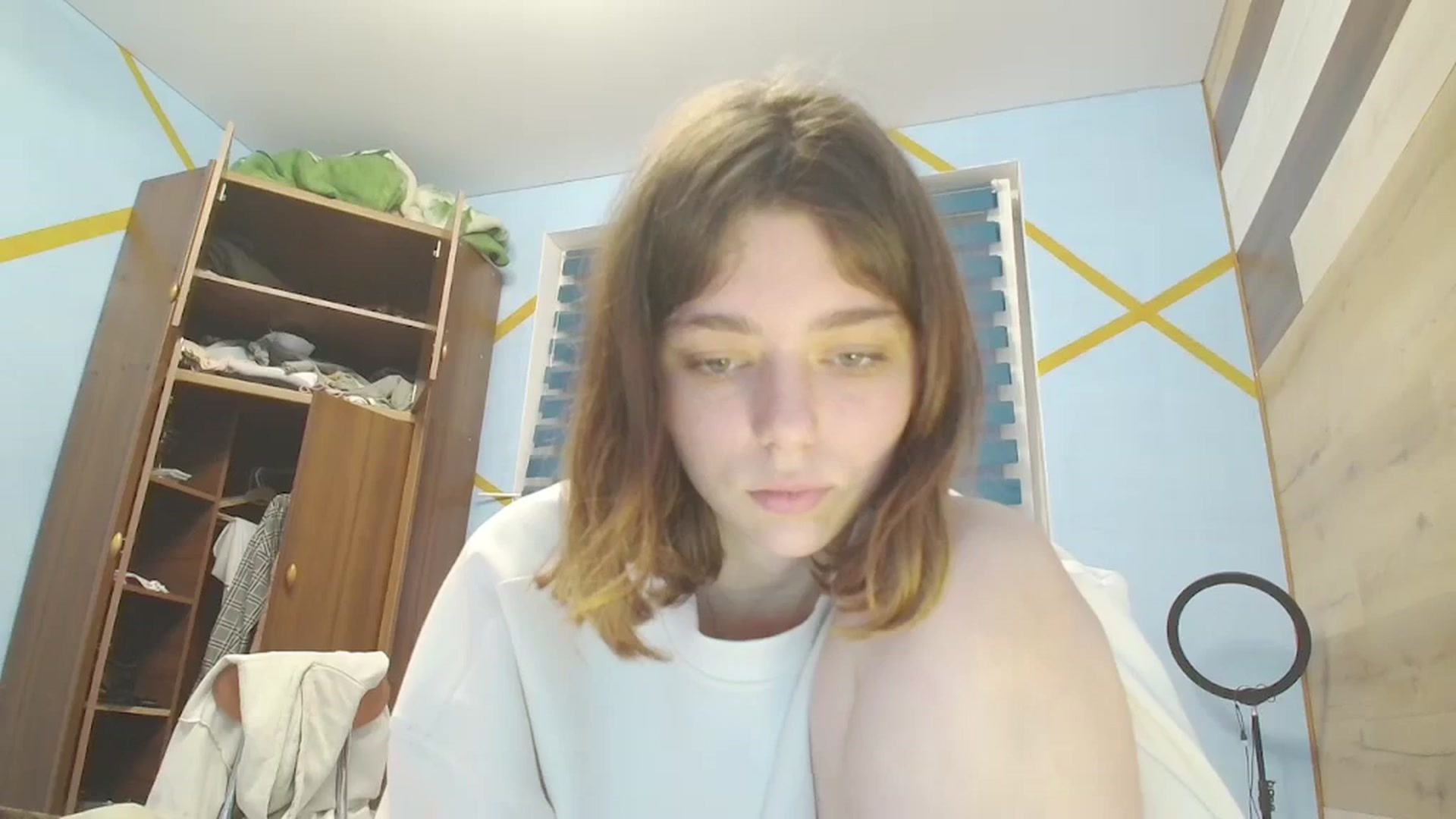 Gallery image thumbnail from Hot_Weells's myfreecams stream on, 10/05/2025, 16:13 image 1 of 20