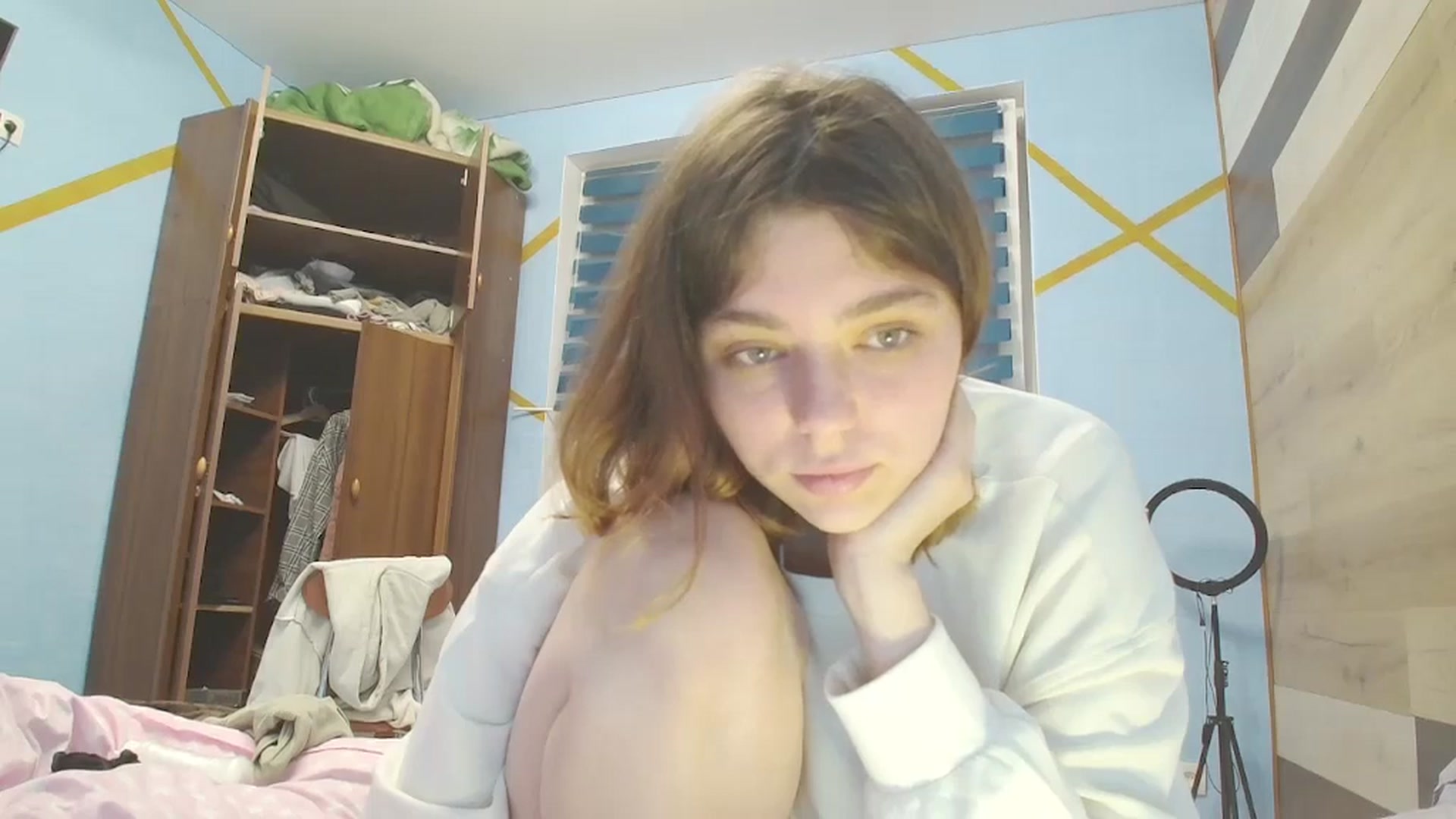 Gallery image thumbnail from Hot_Weells's myfreecams stream on, 10/05/2025, 16:13 image 5 of 20
