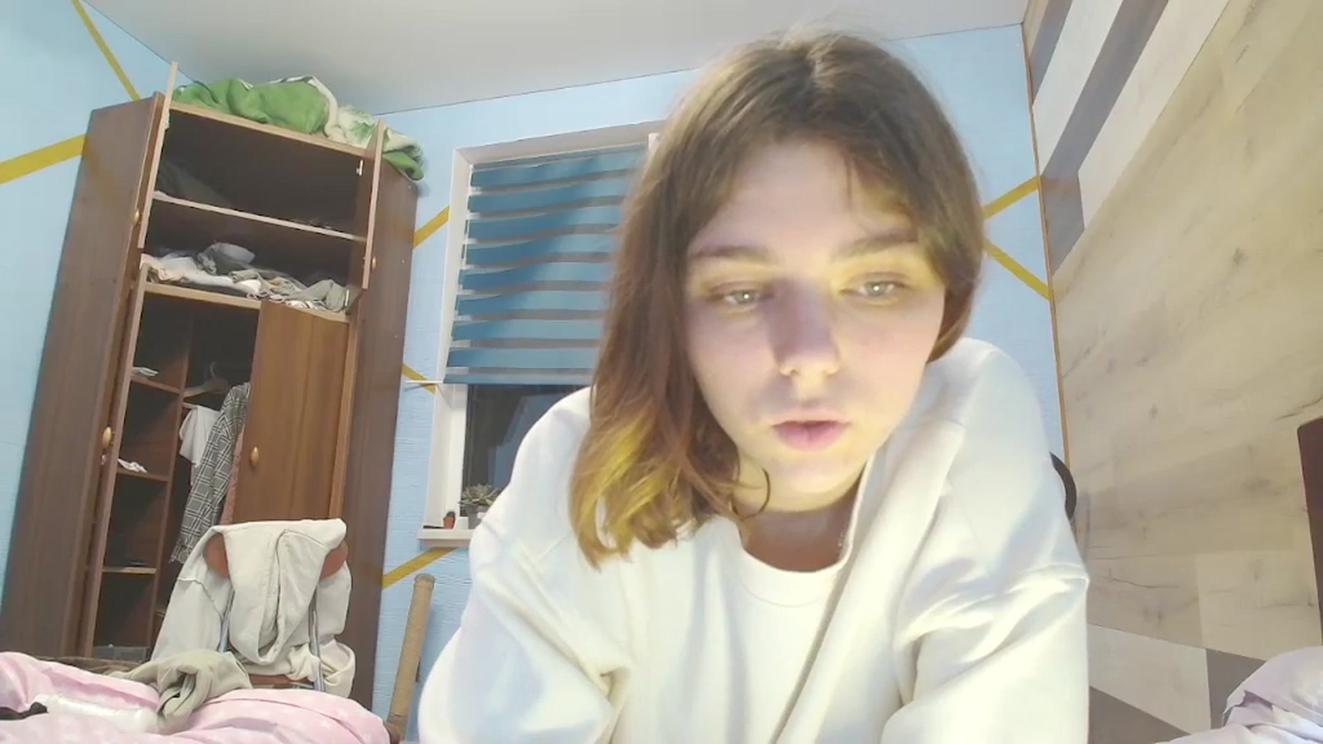 Gallery image thumbnail from Hot_Weells's myfreecams stream on, 10/05/2025, 16:13 image 19 of 20
