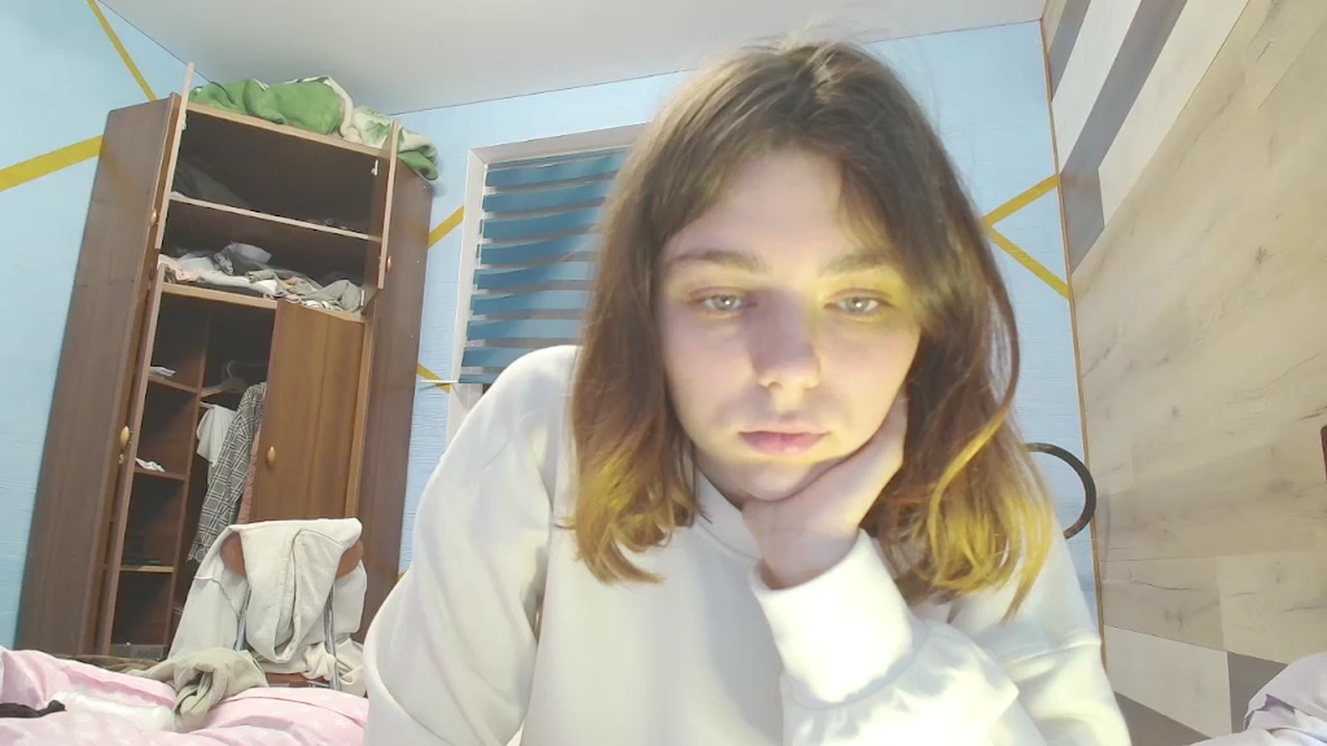 Gallery image thumbnail from Hot_Weells's myfreecams stream on, 10/05/2025, 16:13 image 16 of 20