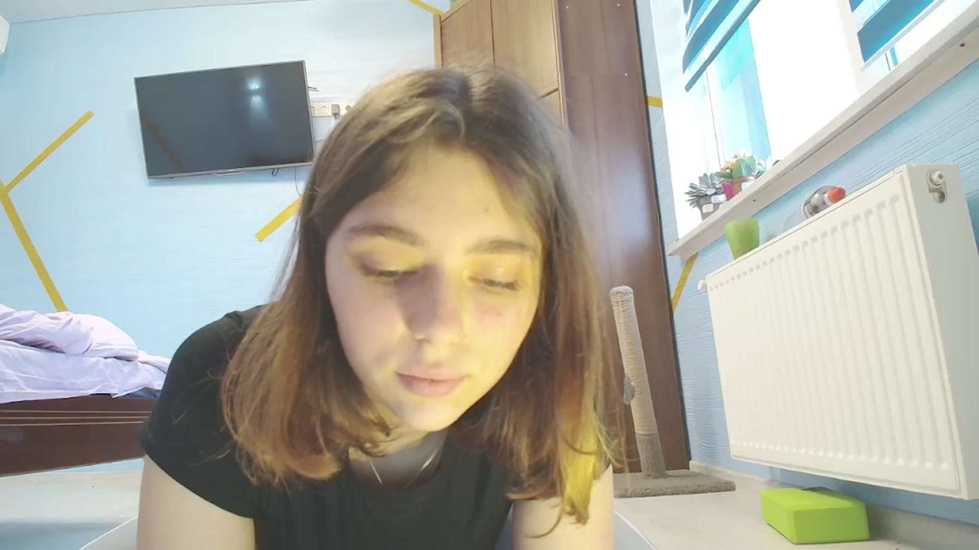 Gallery image thumbnail from Hot_Weells's myfreecams stream on, 10/13/2025, 14:58 image 1 of 20