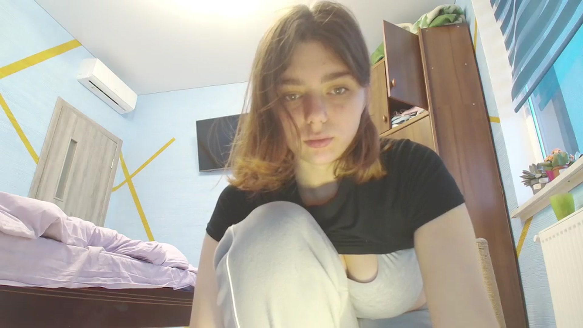 Gallery image thumbnail from Hot_Weells's myfreecams stream on, 10/13/2025, 15:16 image 16 of 20