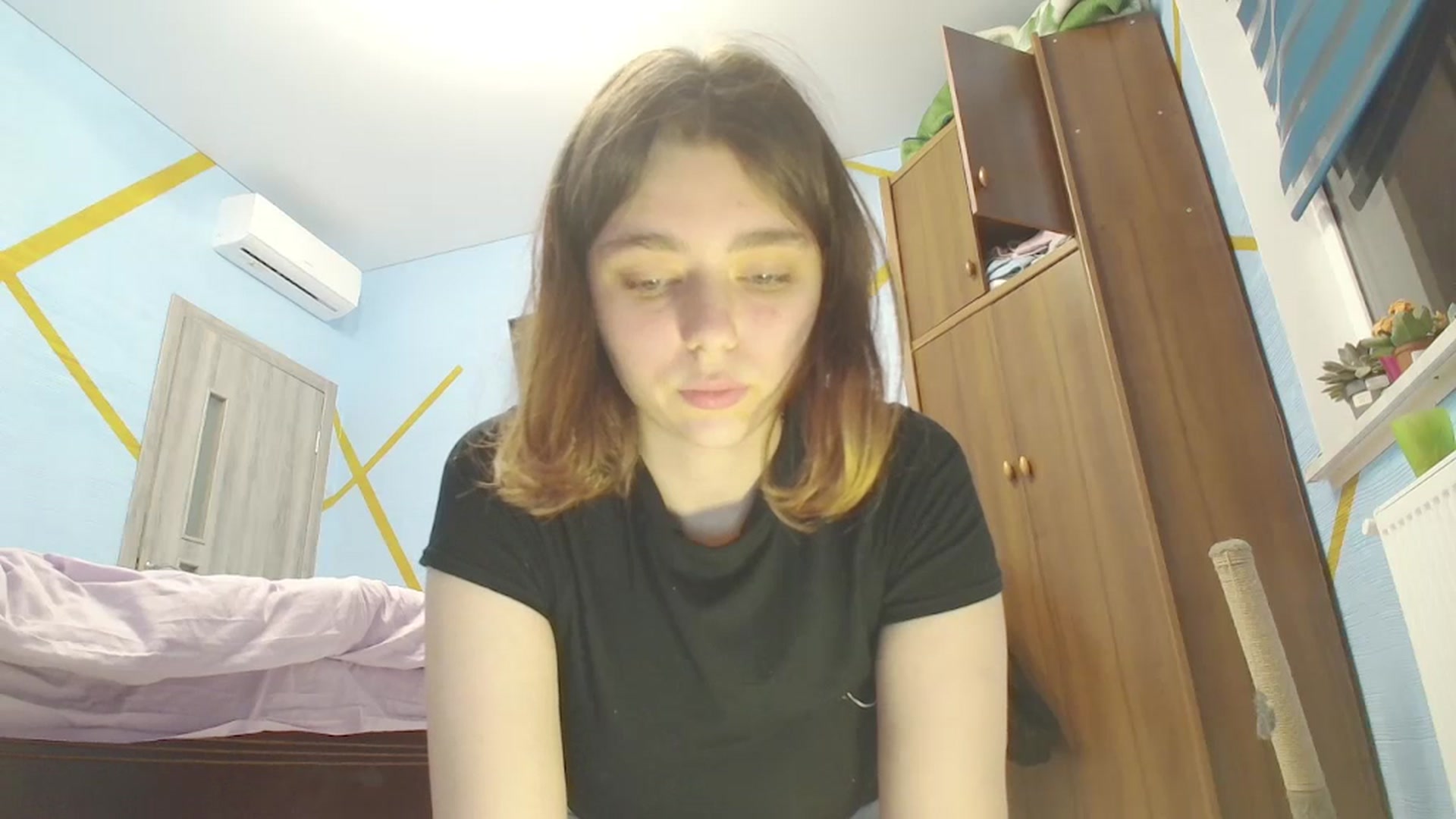 Gallery image thumbnail from Hot_Weells's myfreecams stream on, 10/13/2025, 15:55 image 15 of 20