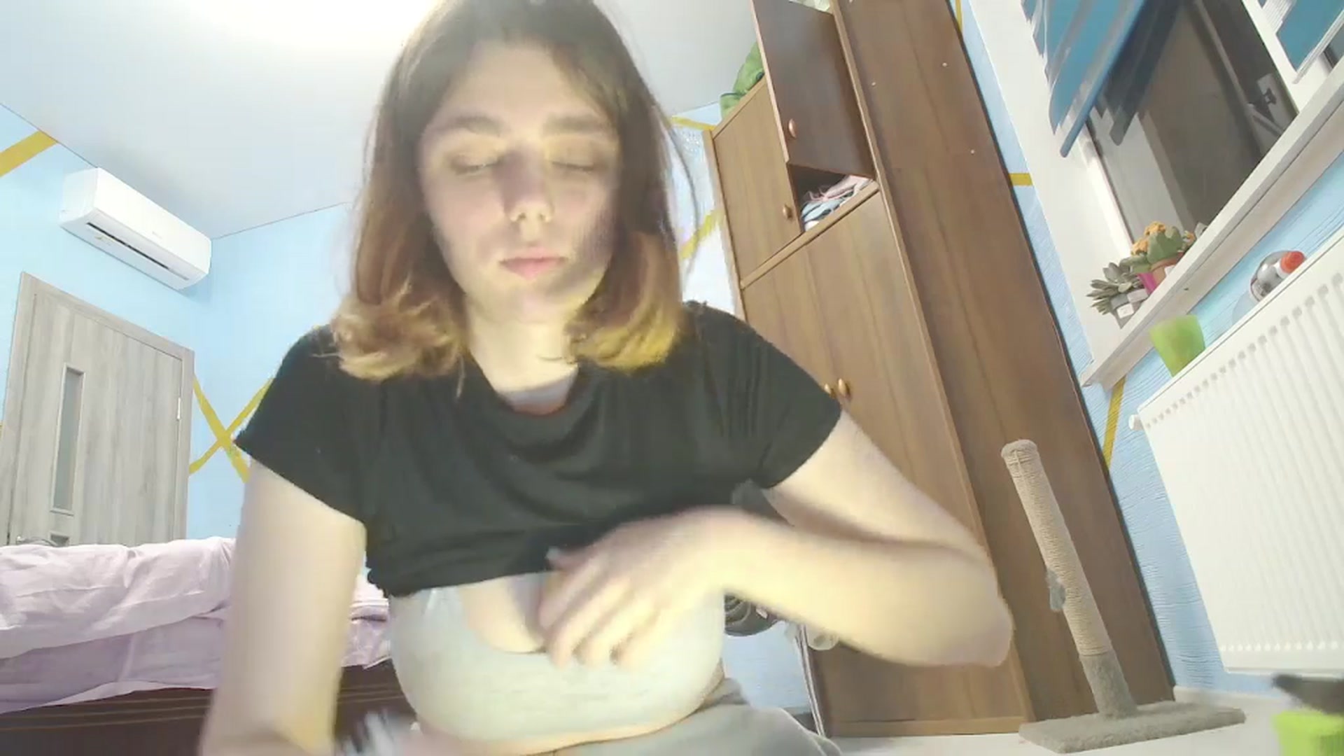 Gallery image thumbnail from Hot_Weells's myfreecams stream on, 10/13/2025, 15:55 image 17 of 20