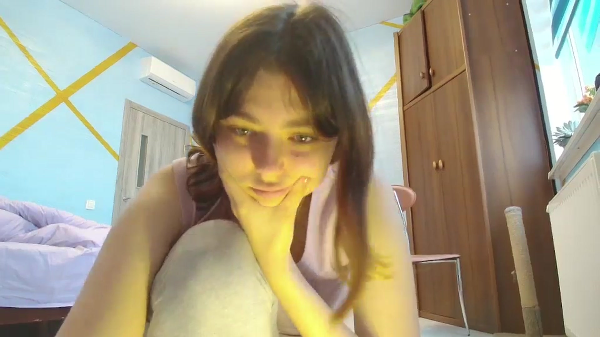 Gallery image thumbnail from Hot_Weells's myfreecams stream on, 10/18/2025, 13:26 image 10 of 20