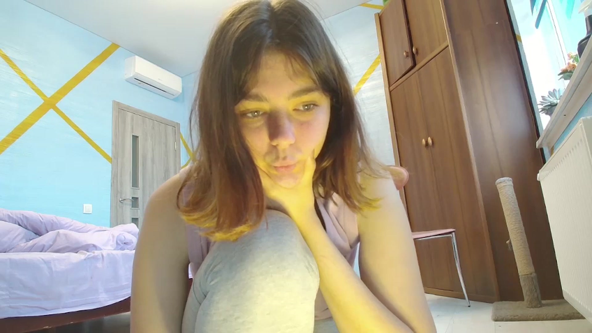 Gallery image thumbnail from Hot_Weells's myfreecams stream on, 10/18/2025, 13:26 image 7 of 20