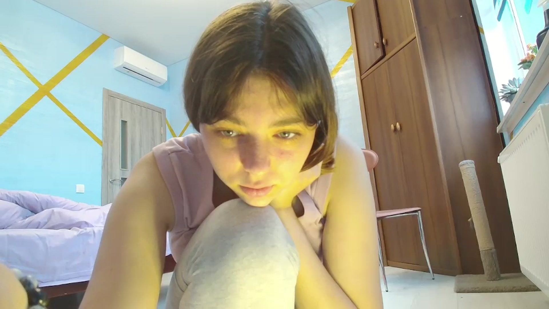 Gallery image thumbnail from Hot_Weells's myfreecams stream on, 10/18/2025, 13:26 image 9 of 20