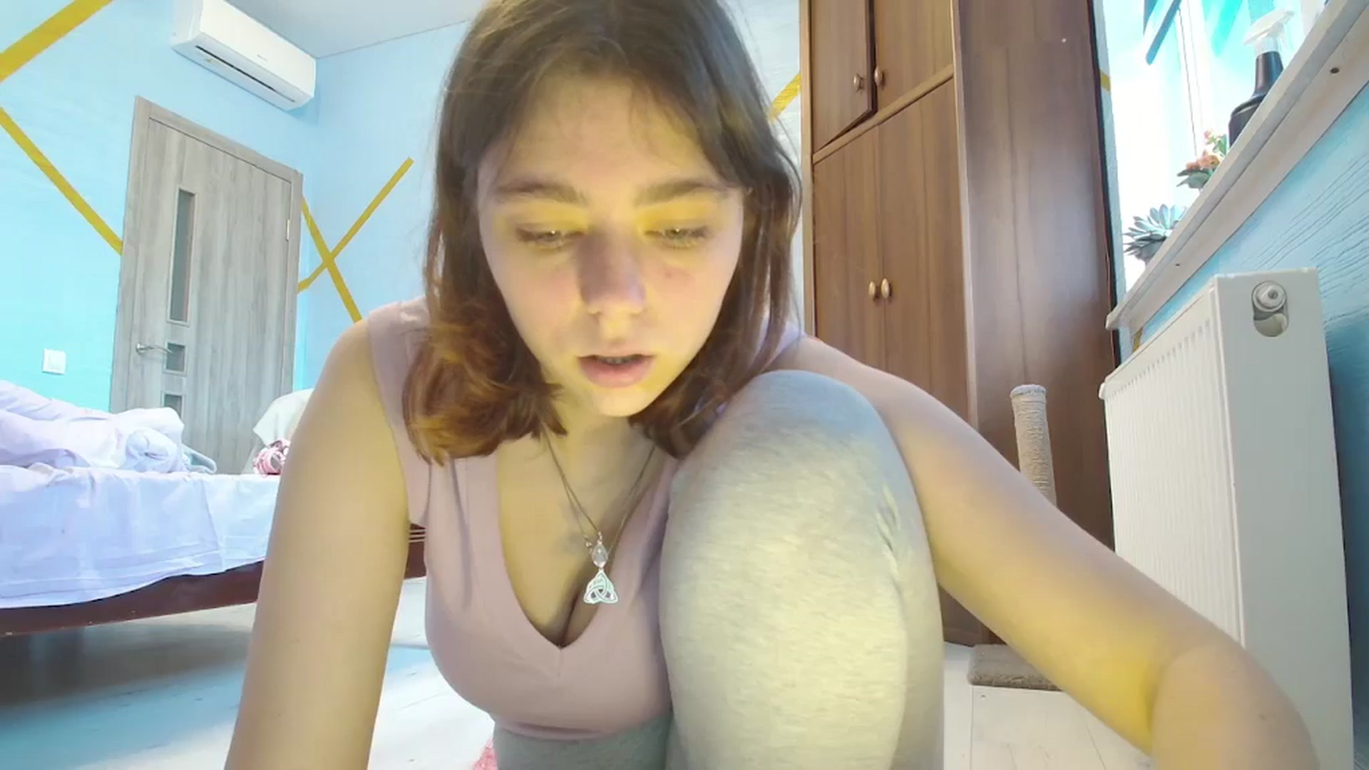 Gallery image thumbnail from Hot_Weells's myfreecams stream on, 10/18/2025, 14:14 image 1 of 20